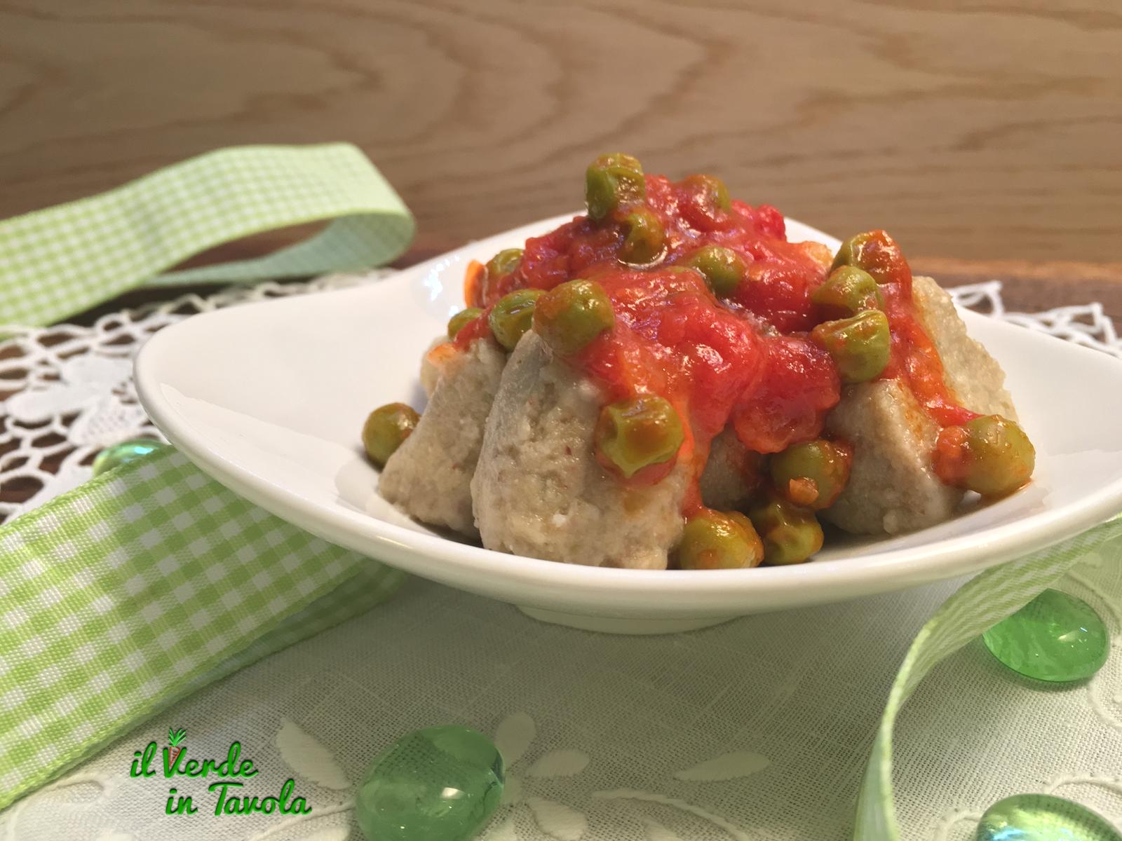 Gnocchi di lenticchie vegani al sugo di piselli