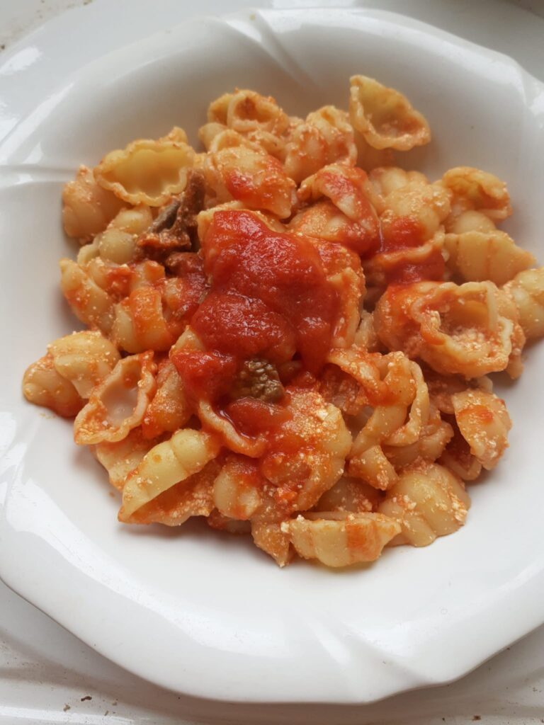 Gnocchi di pasta alla crema di ricotta