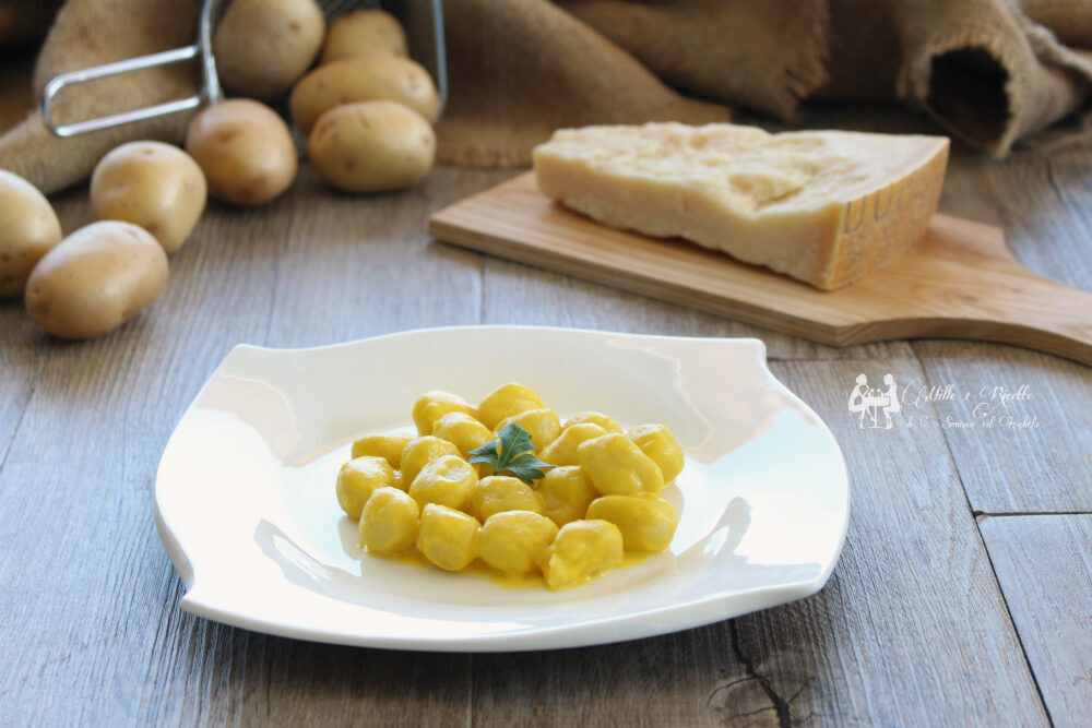 Gnocchi di patate in salsa di zafferano e parmigiano