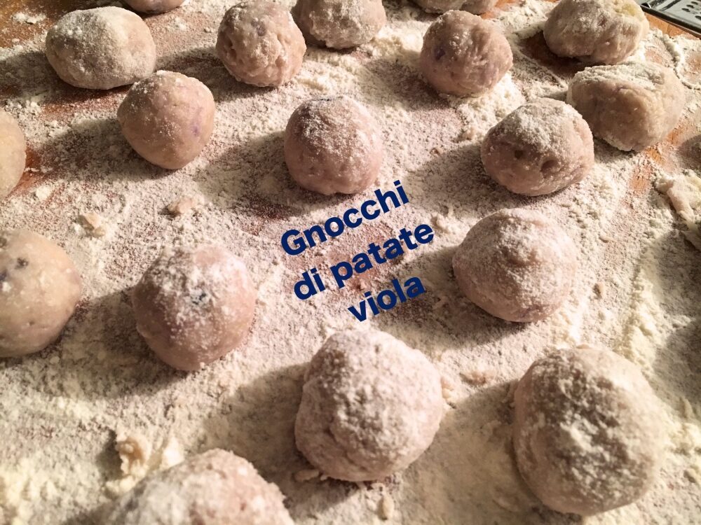 Gnocchi di patate viola. che colore questi gnocchi!!!