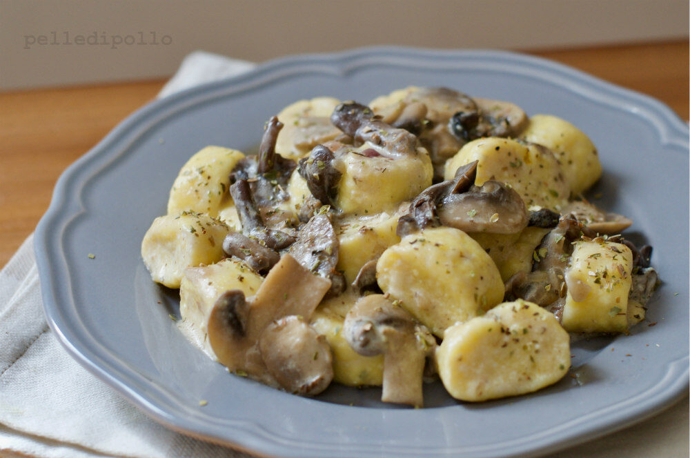Gnocchi di ricotta ai funghi