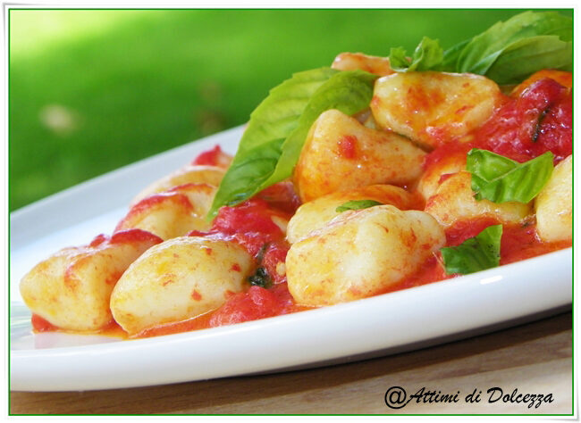 Gnocchi di ricotta al pomodoro fresco e basilico