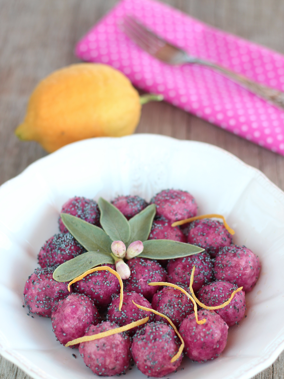 Gnocchi di ricotta e barbabietola