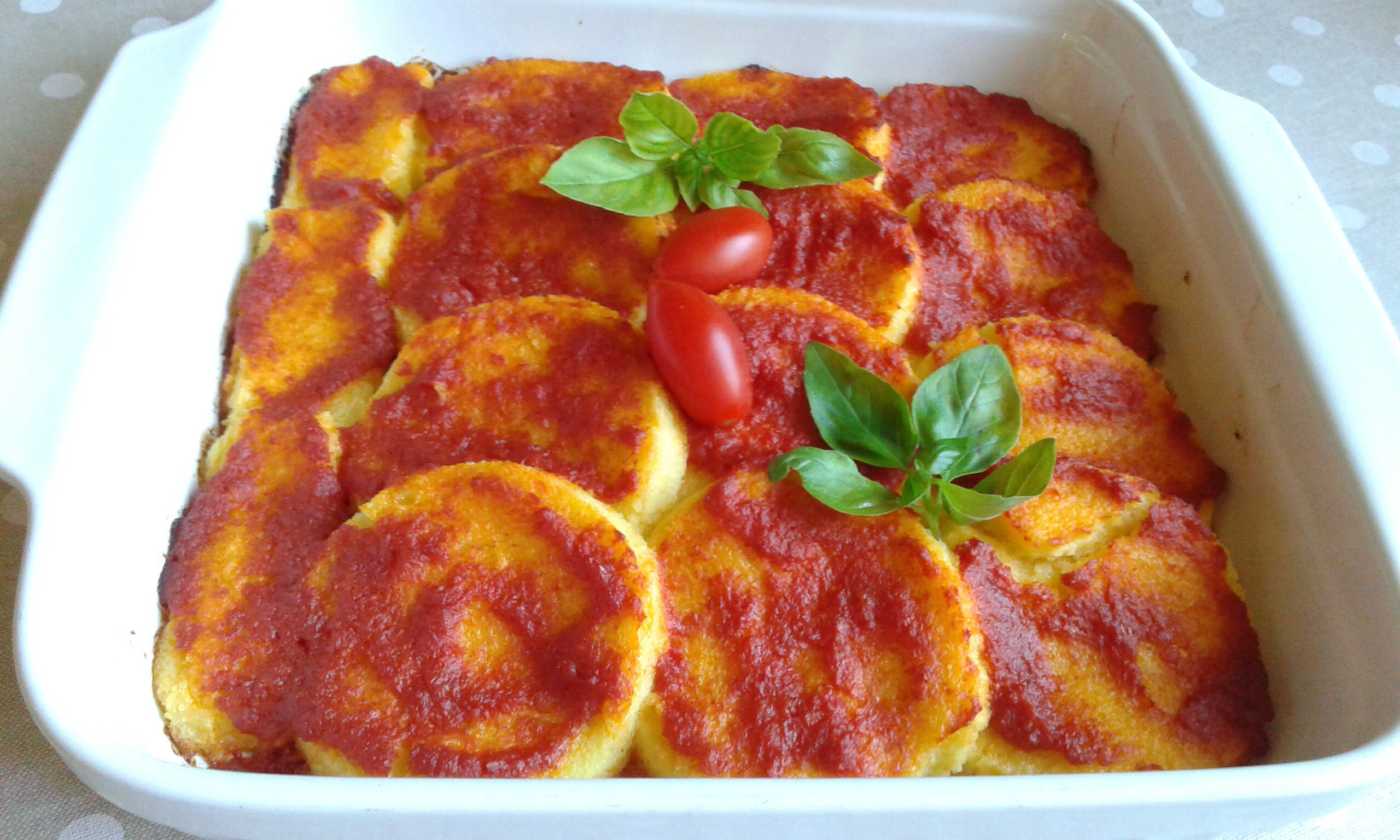 Gnocchi di semolino con salsa di pomodoro
