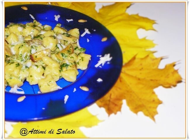 Gnocchi di zucca e patate ai porcini