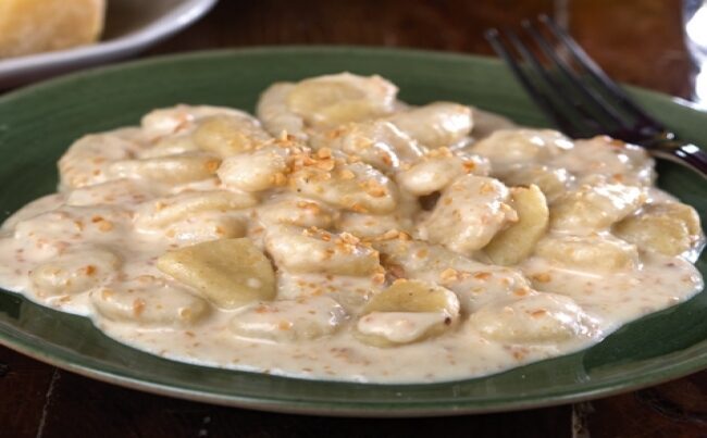 Gnocchi in salsa di noci