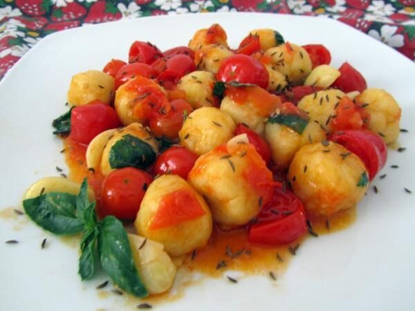 Gnocchi mediterranei