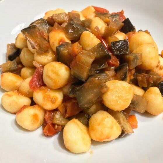 Gnocchi pomodoro e melanzane