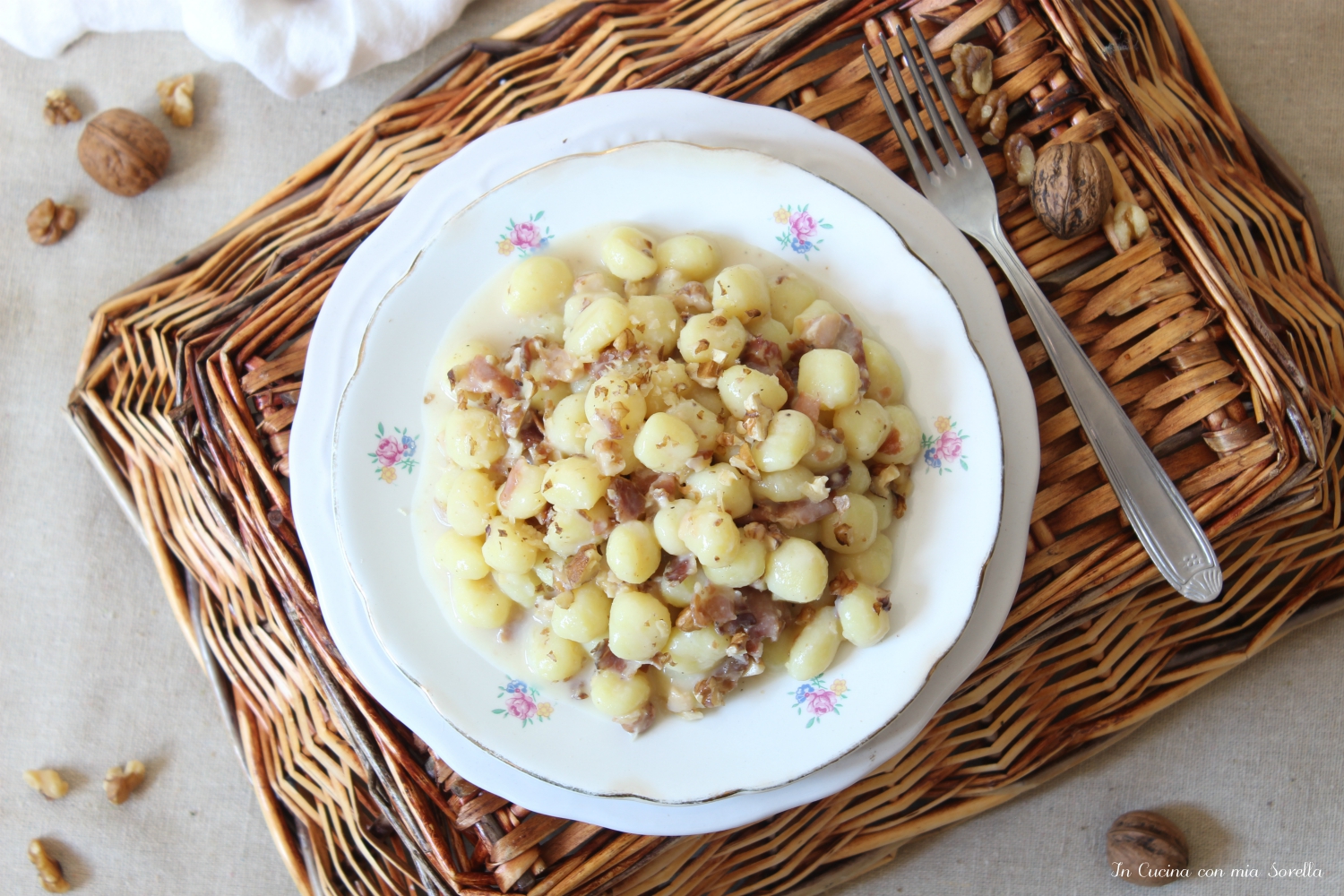 Gnocchi speck e noci cremosi senza panna