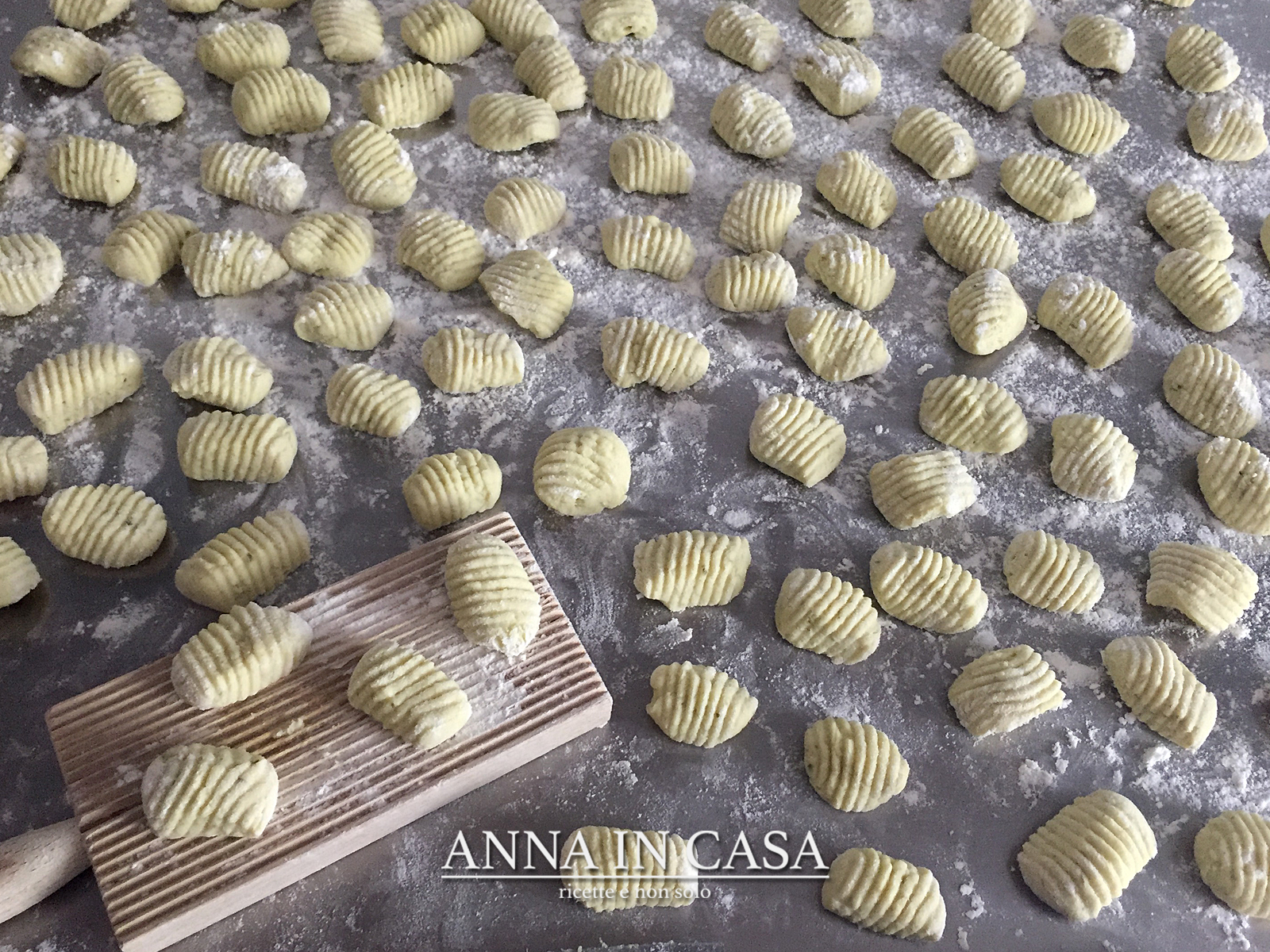 Gnocchi veloci di ricotta e pesto