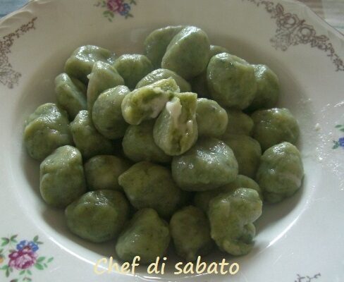 Gnocchi verdi ripieni di taleggio