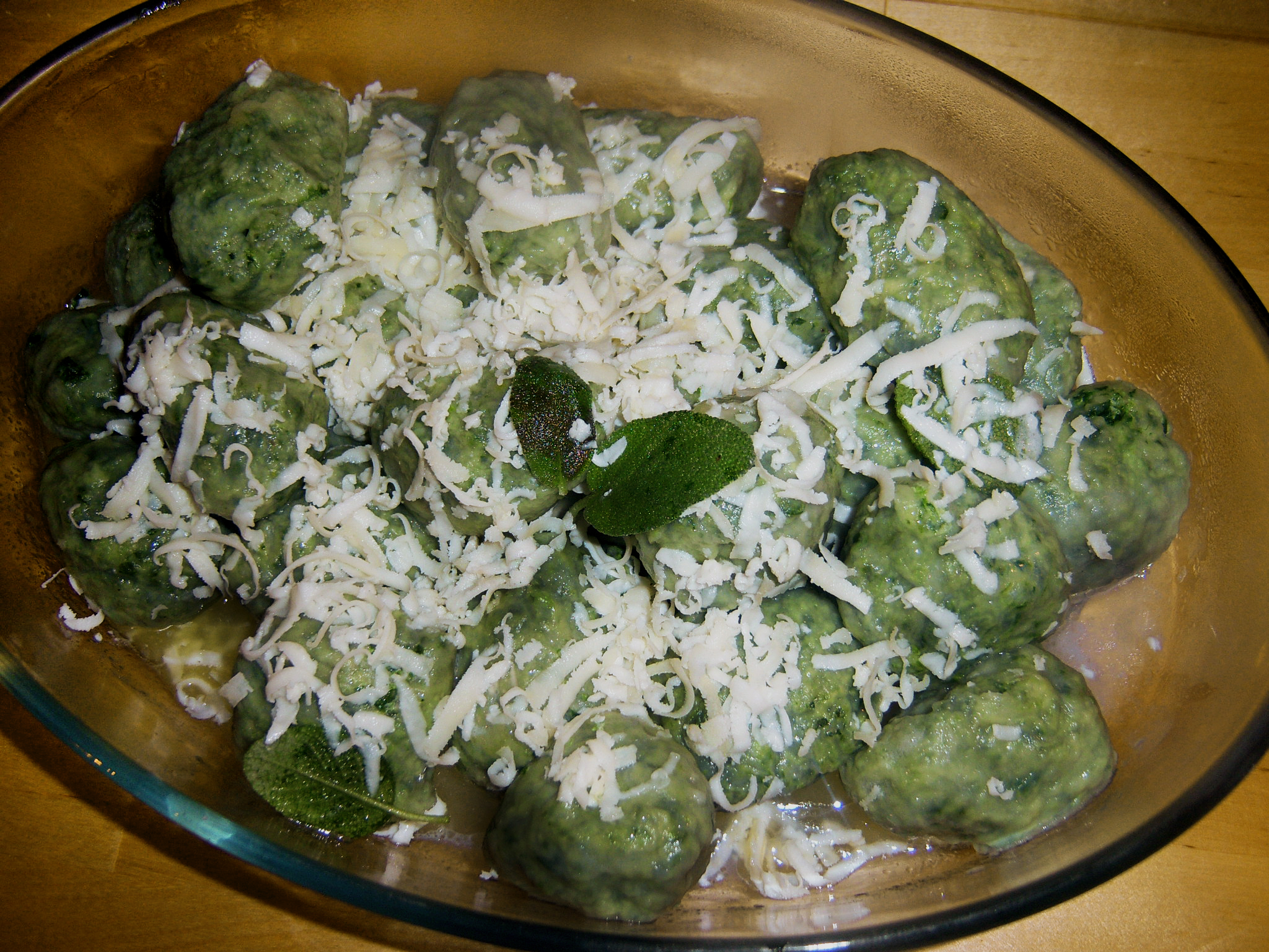 Gnudi con rocotta salata