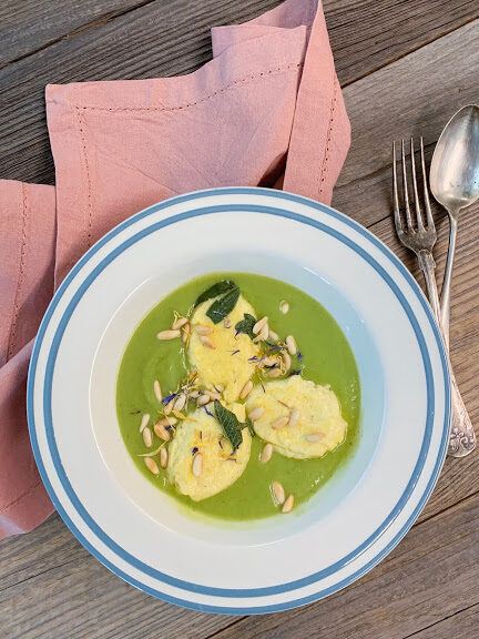 Gnudi di ricotta su crema di zucchine (un primo piatto leggero a basso impatto glicemico)