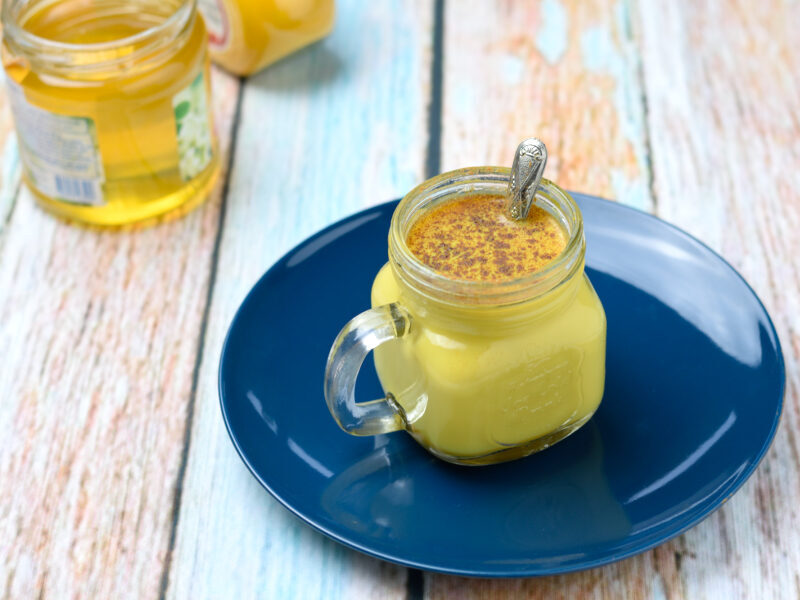 Golden milk – ricetta latte d’oro alla curcuma