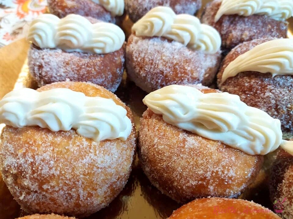 Graffe con crema bianca