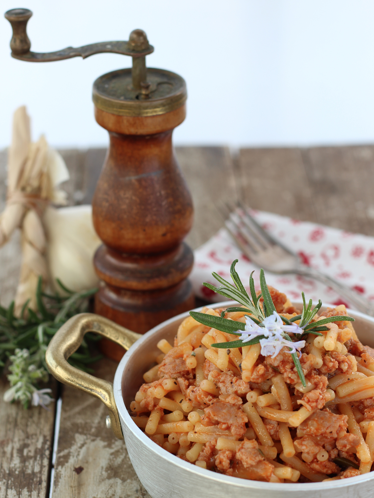 Gramigna con la salsiccia –