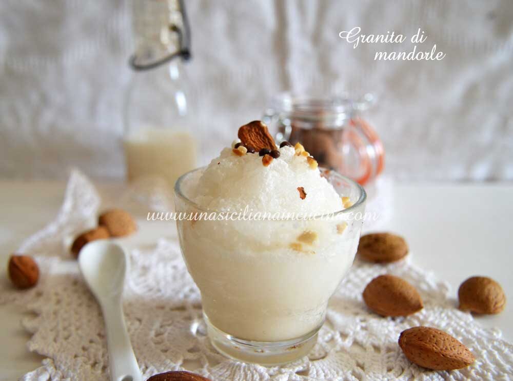 Granita di mandorle siciliana