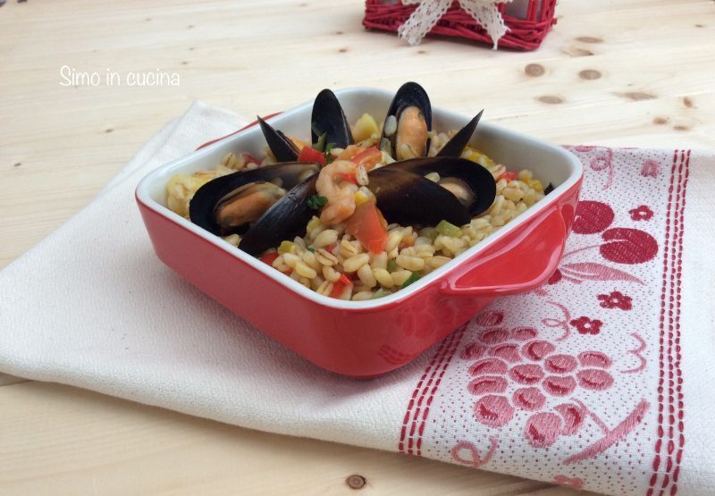 Grano saraceno con verdure cozze e gamberetti