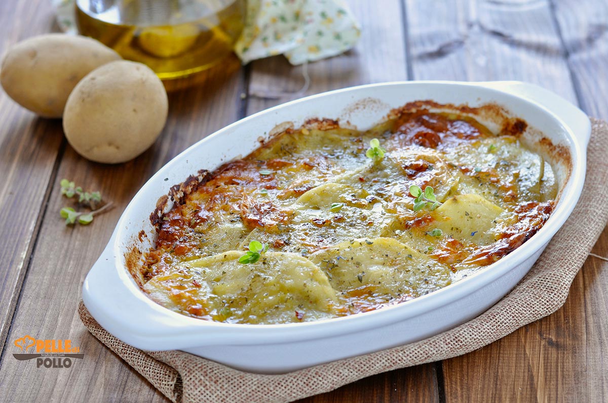 Gratin di patate al forno con erbe e provola