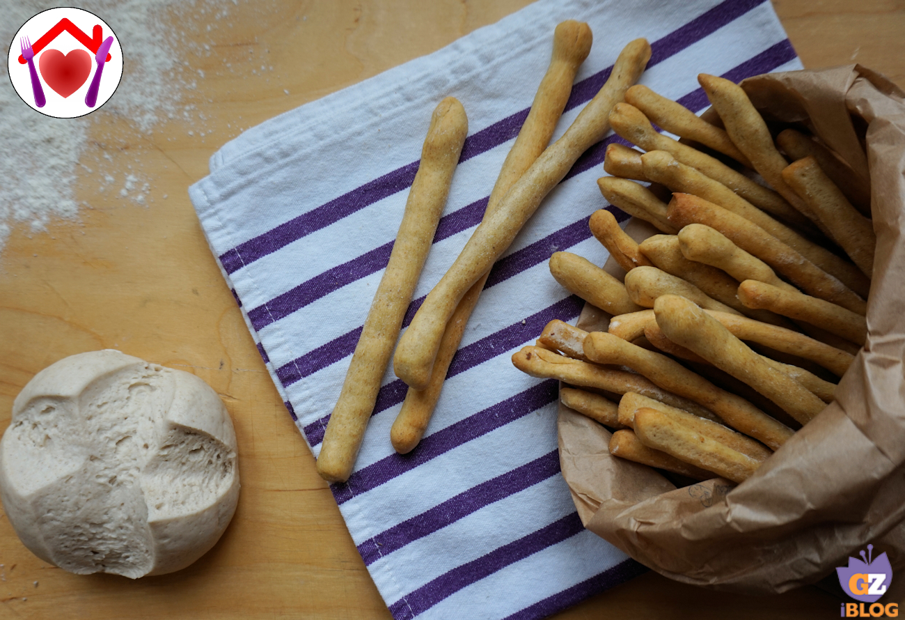 Grissini al formaggio con esubero di pasta madre