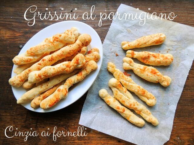 Grissini al parmigiano