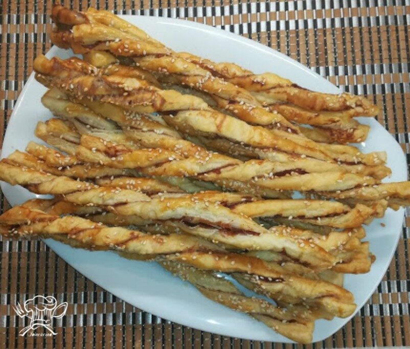 Grissini allo speck con sesamo