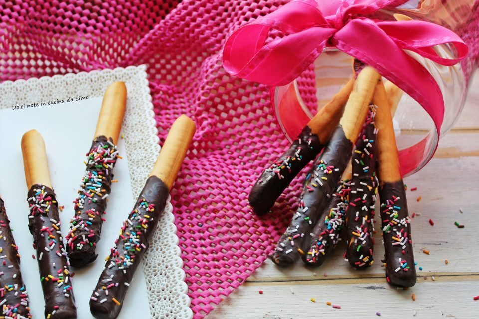 Grissini glassati al cioccolato