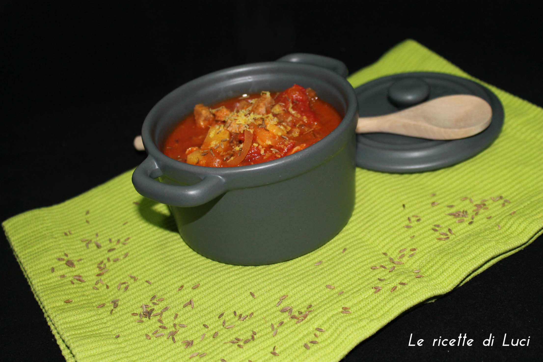 Gulasch di tacchino (zuppa)