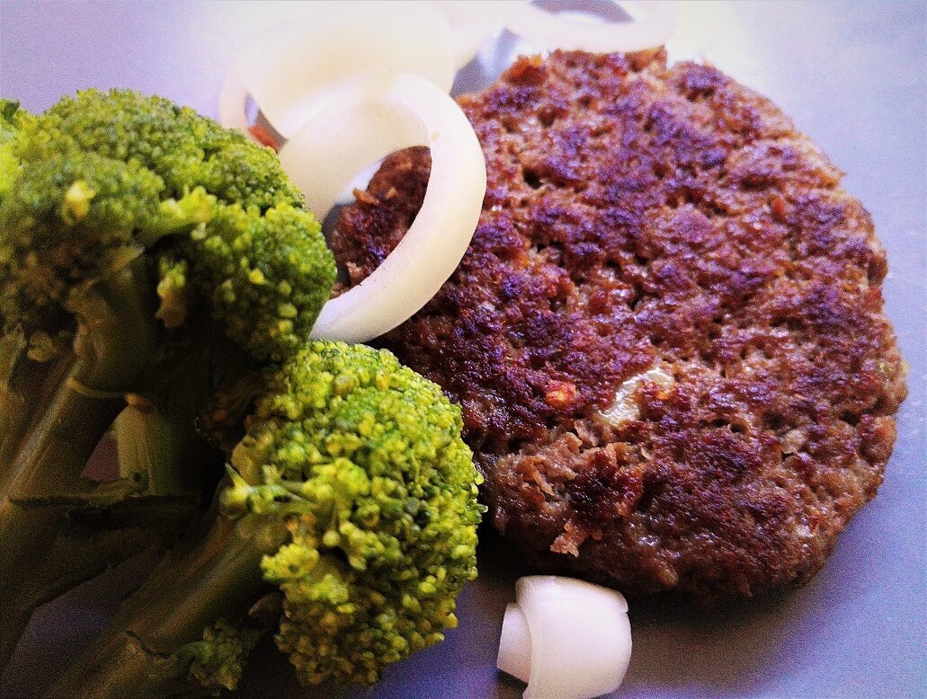 Hambuger morbidi con cipolle fatti in casa