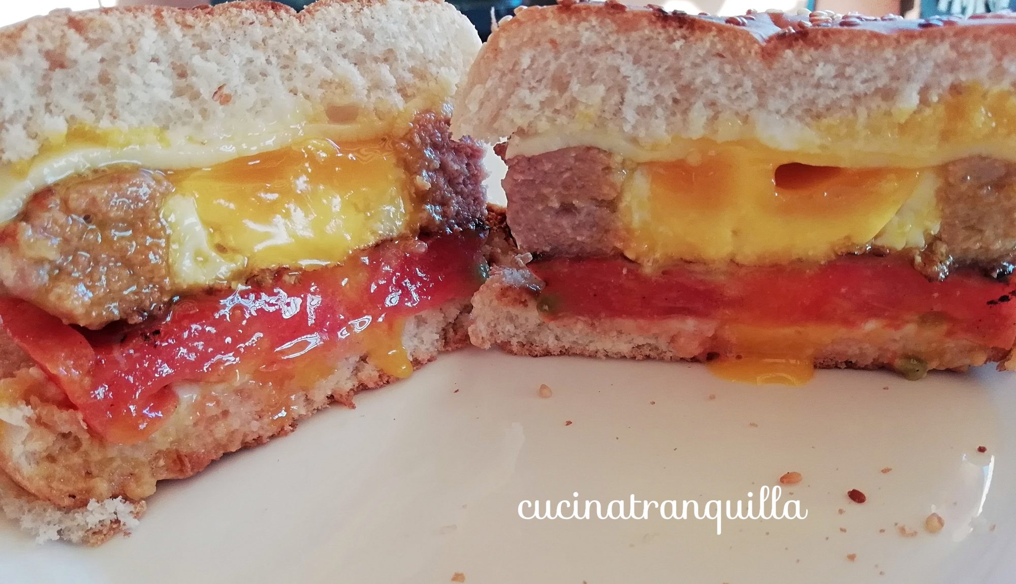 Hamburger con l’uovo