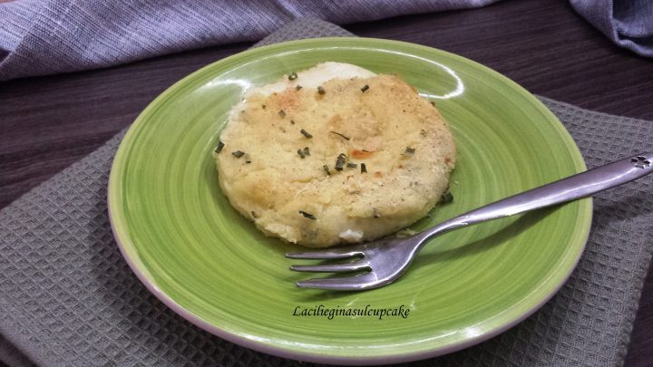 Hamburger di patate e ricotta dal cuore filante