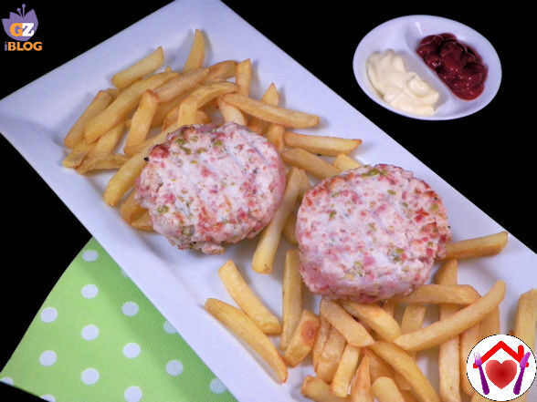 Hamburger di tacchino, mortadella e olive