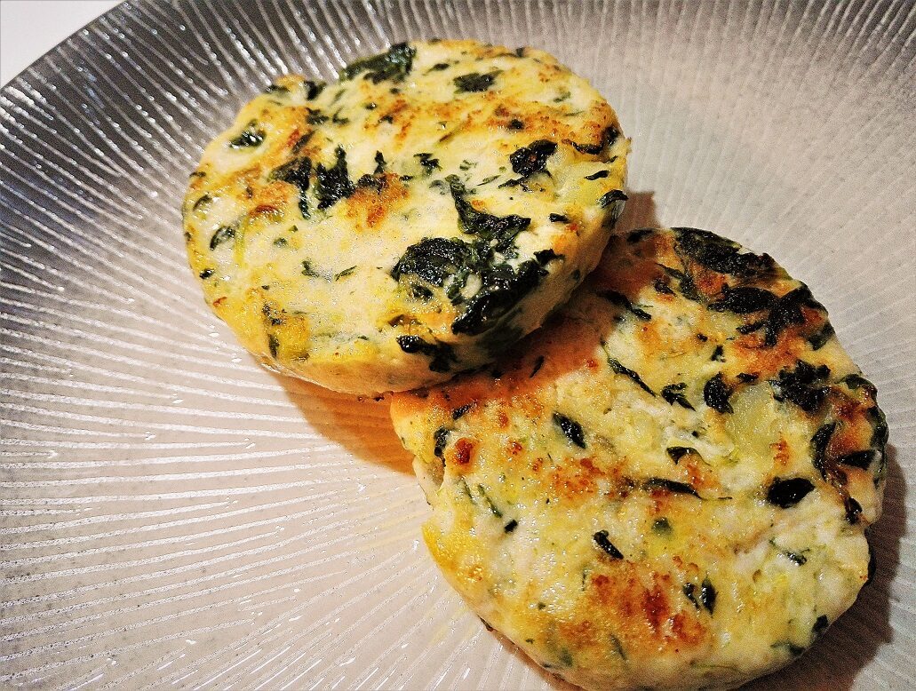 Hamburger di tacchino, patate e spinaci fatti in casa