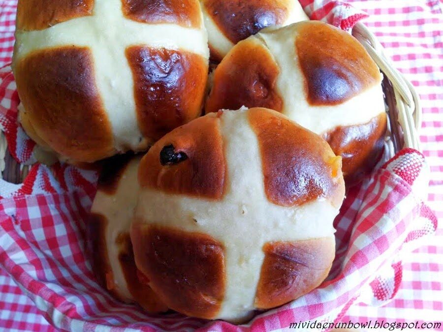 Hot cross buns