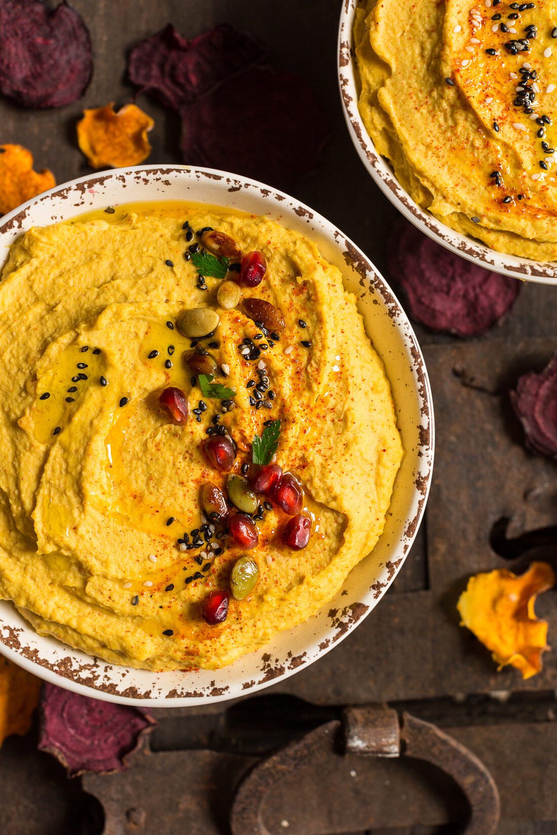 HUMMUS alla ZUCCA + CHIPS di BARBABIETOLA e PATATE DOLCI