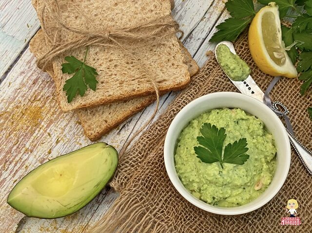 Hummus di avocado