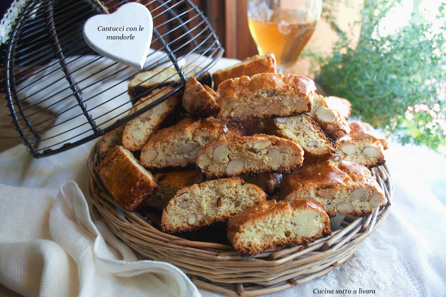 I CANTUCCI CON LE MANDORLE NR 2