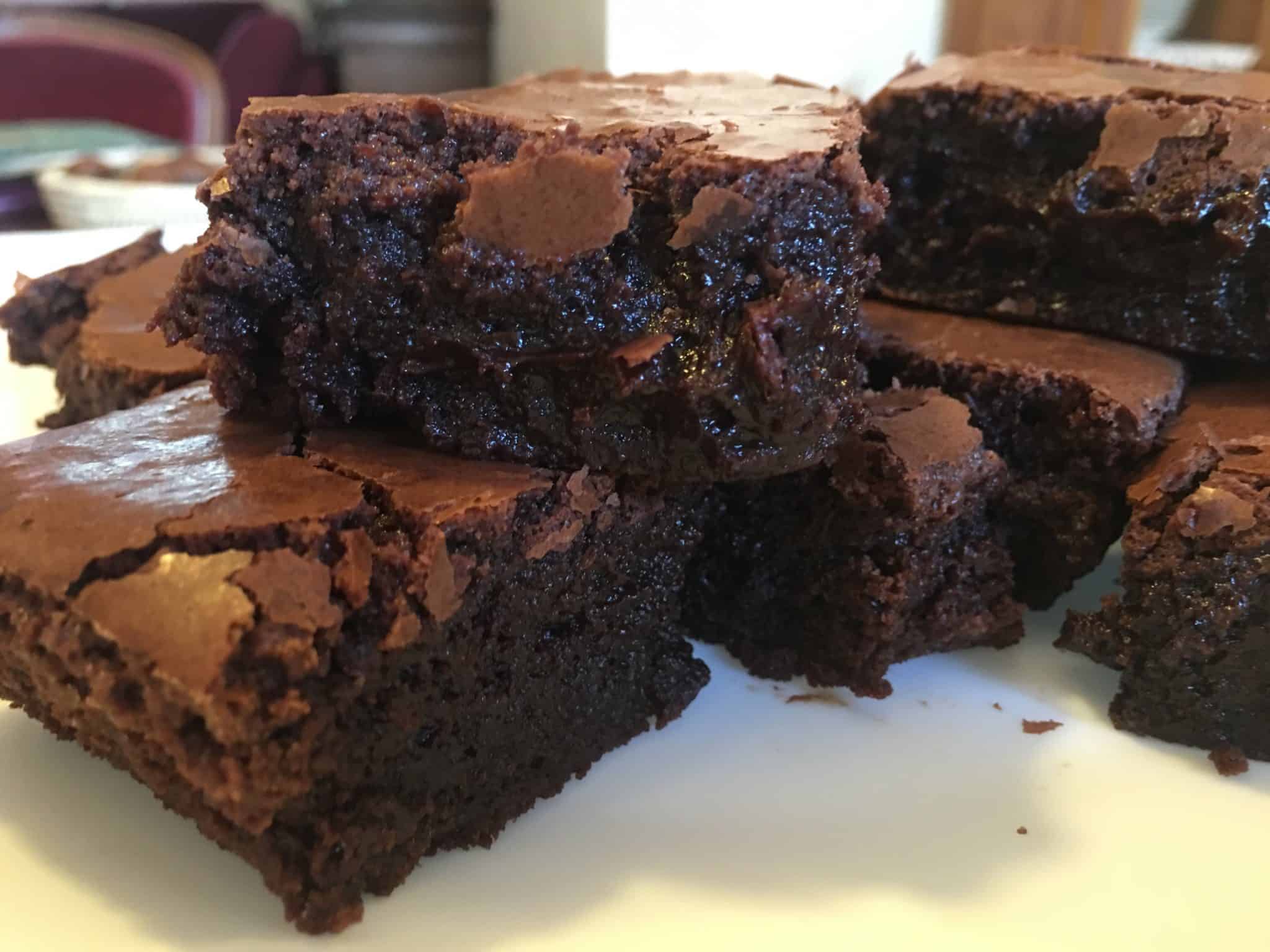 I classici brownie americani con cuore morbidissimo e dosi scientifiche