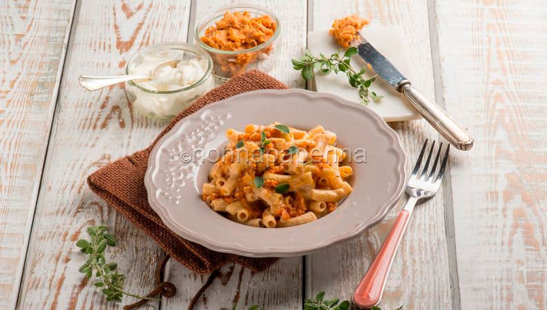 I deliziosi maccheroncini con ventricina e formaggio cremoso.