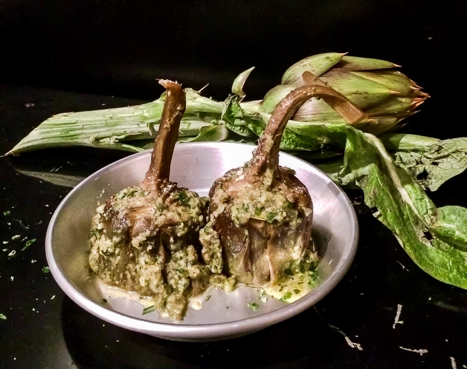 I MIEI CARCIOFI RIPIENI IN COCOTTE: IL VERDE NEL PIATTO