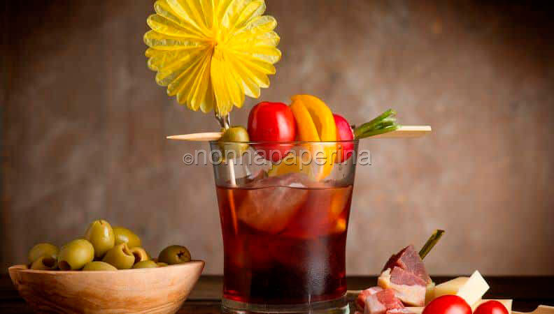 Il cocktail americano , italiano al 100%