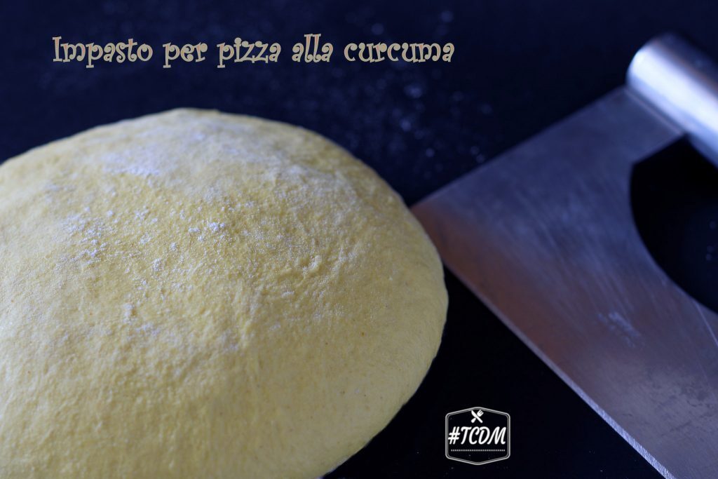 Impasto per pizza alla curcuma