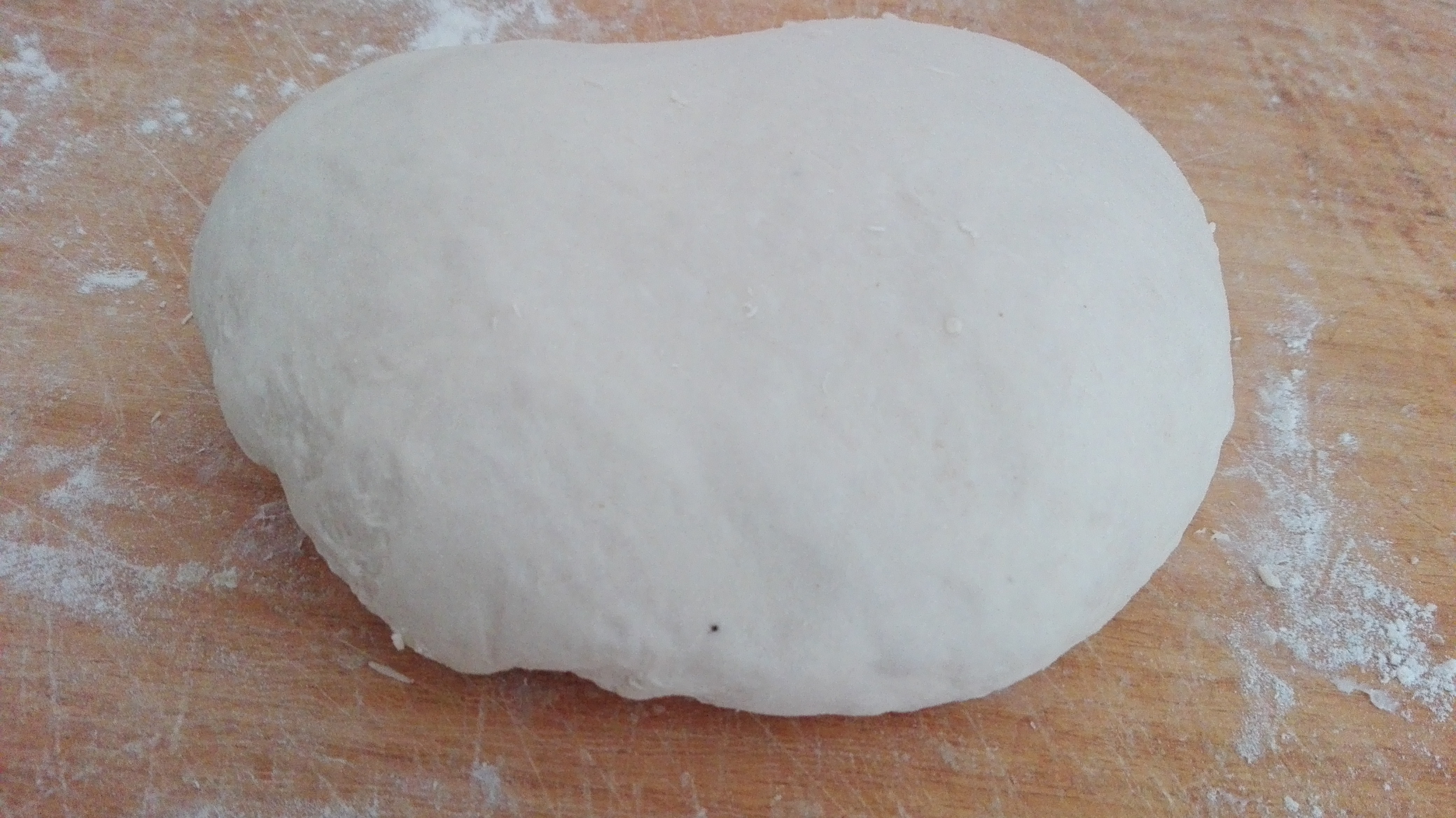Impasto per rosticceria siciliana con macchina del pane