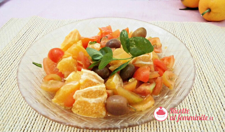 Insalata di arance con pomodori e olive