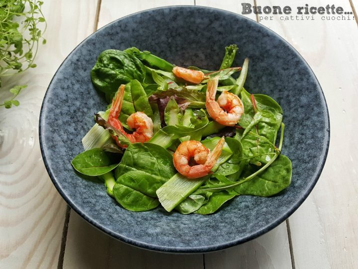 Insalata di asparagi e gamberetti