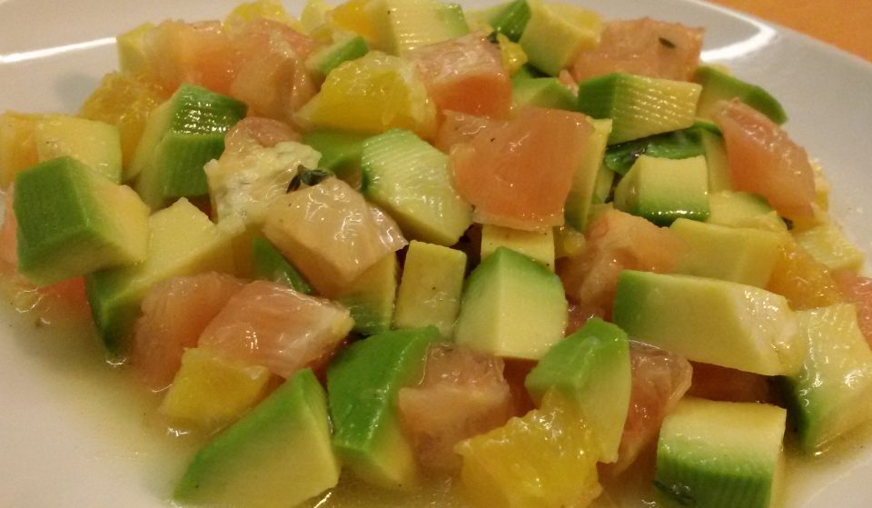 Insalata di avocado e agrumi