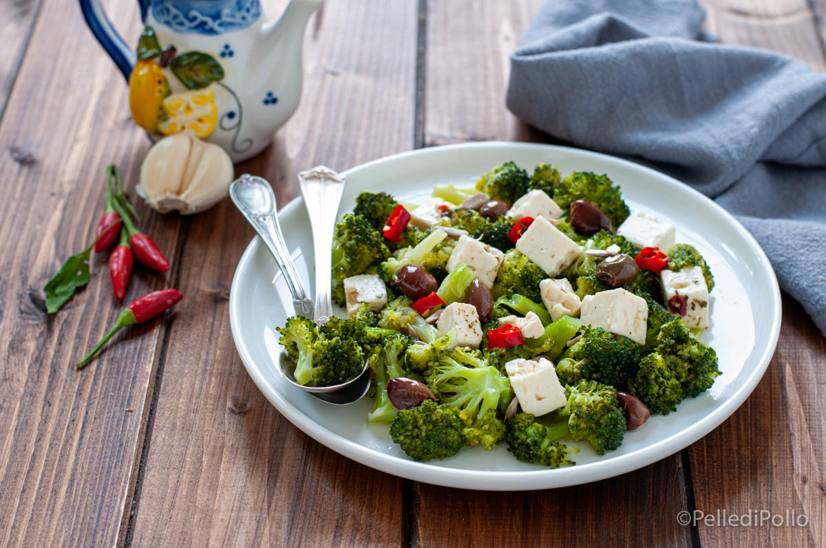 Insalata di broccoletti e feta