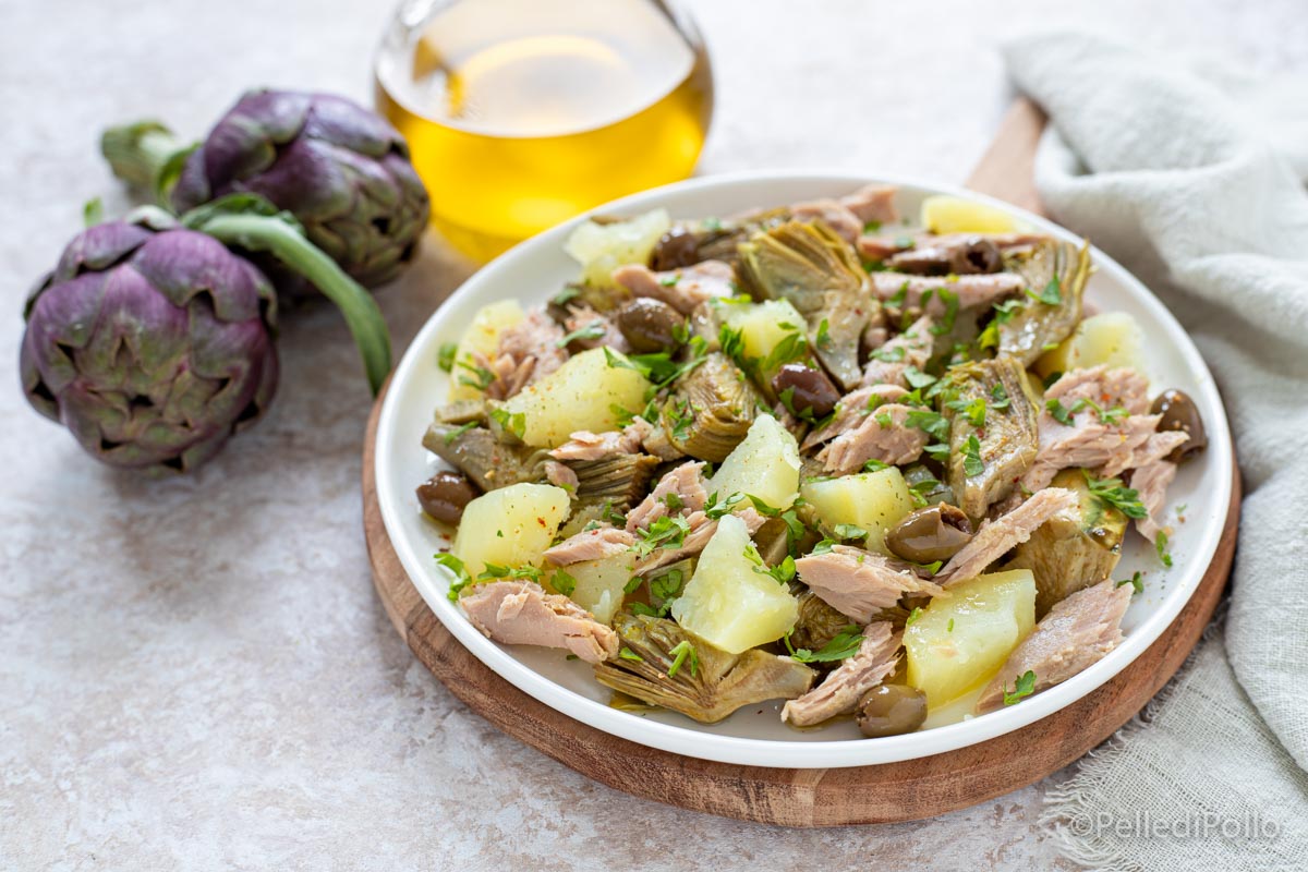 Insalata di carciofi con tonno e patate