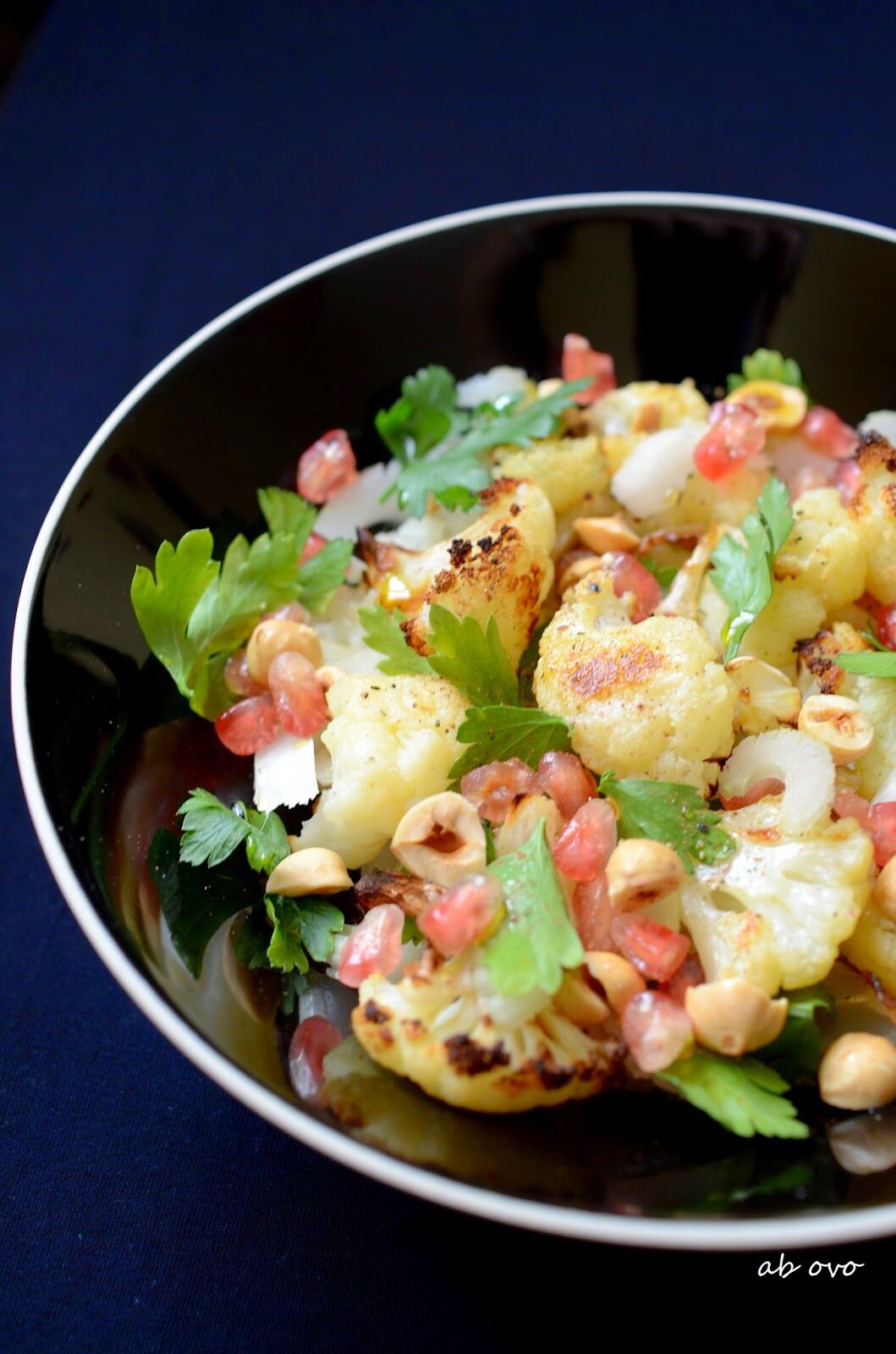 Insalata di cavolfiore arrostito e nocciole