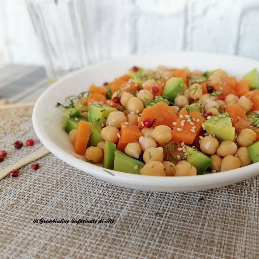 Insalata di ceci, avocado e patate dolci